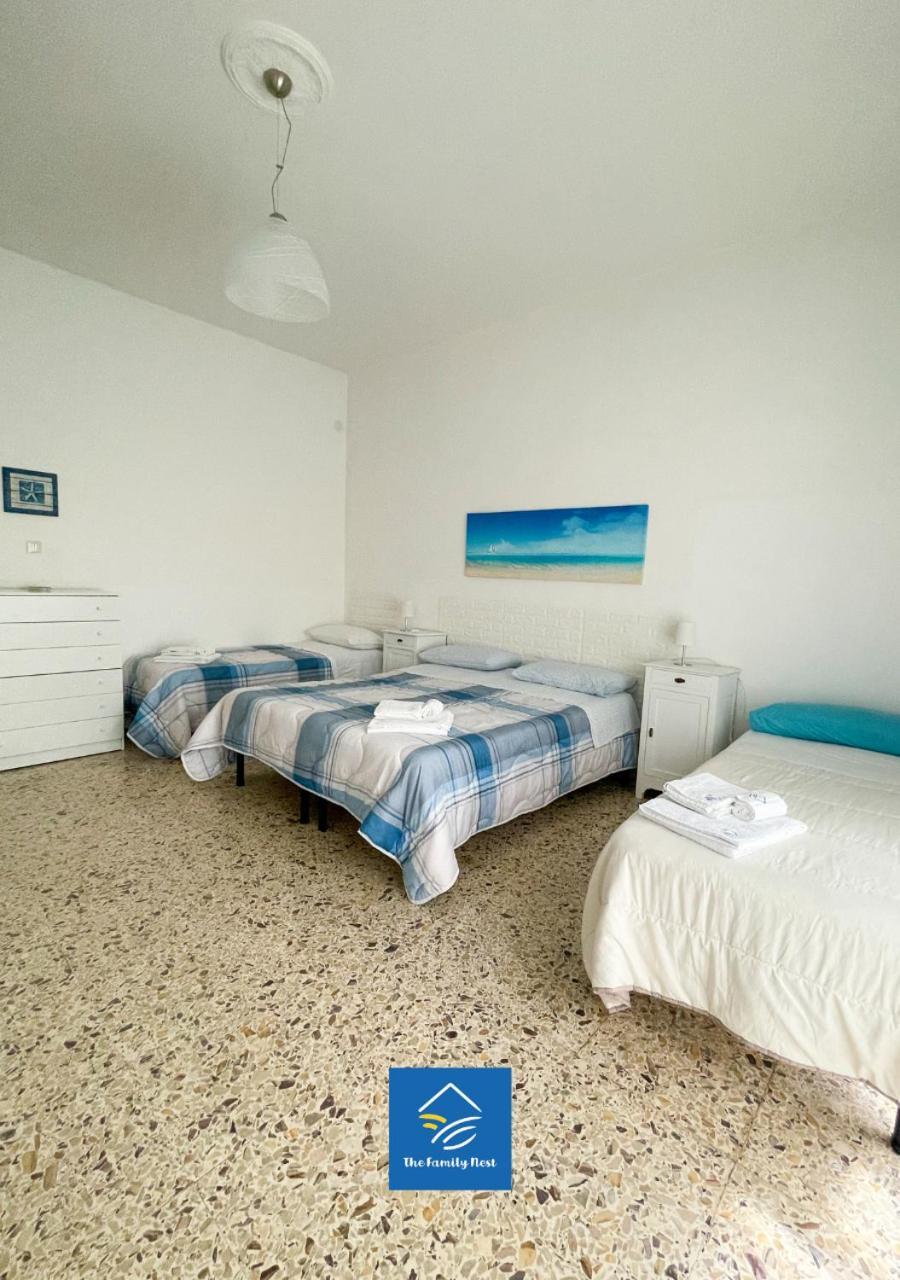 The Family Nest - Casa Eva Apartment Manfredonia Room photo