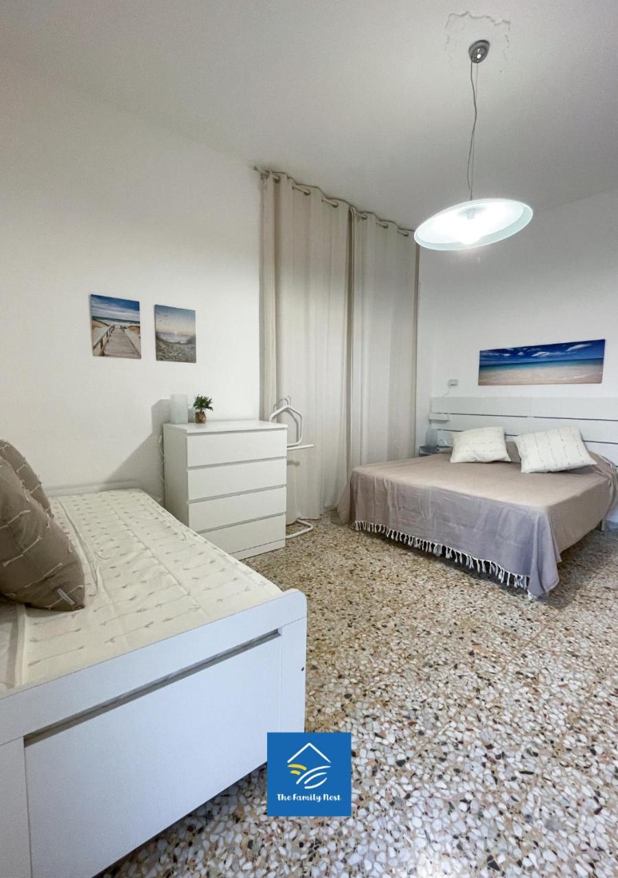 The Family Nest - Casa Eva Apartment Manfredonia Room photo