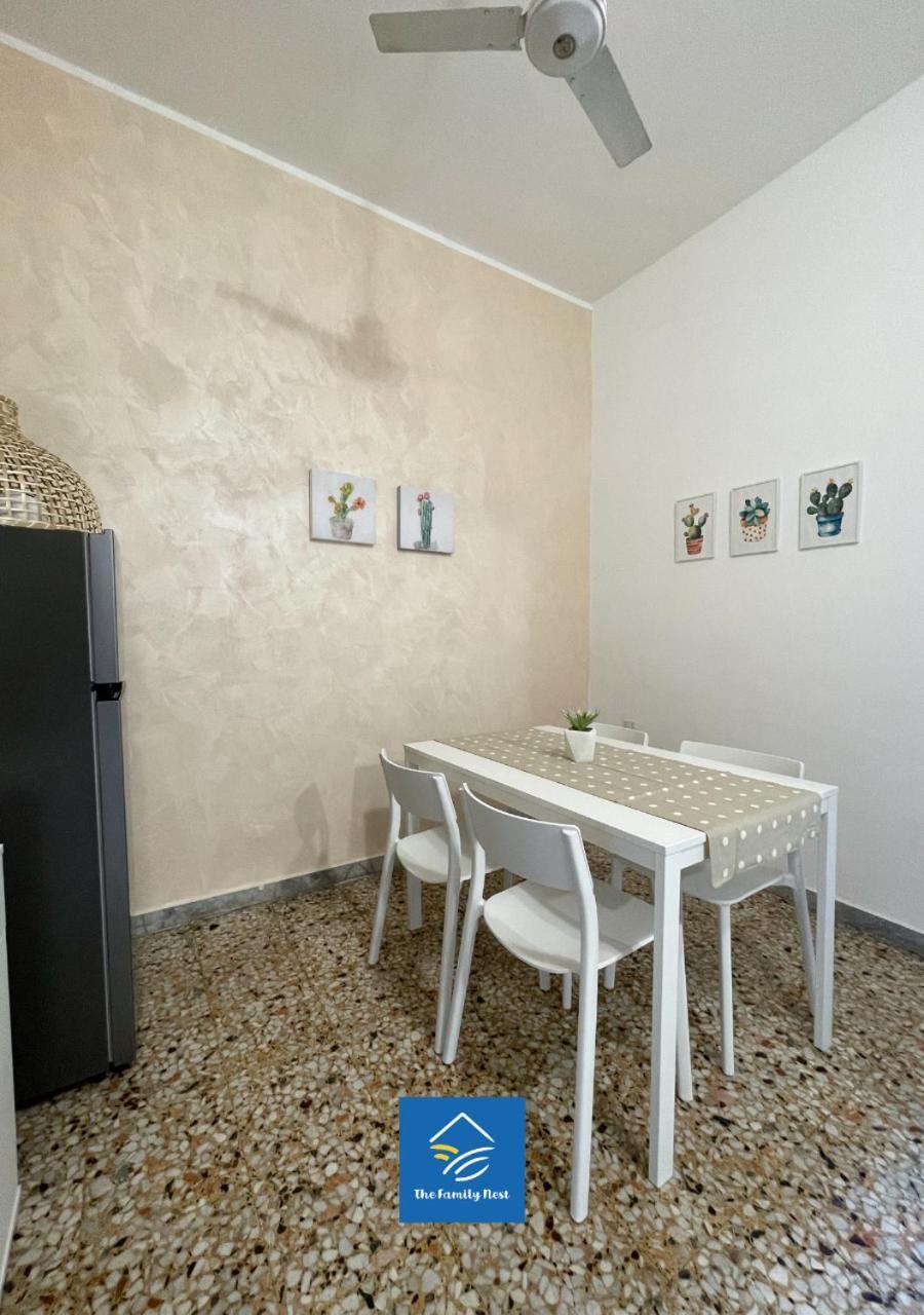 The Family Nest - Casa Eva Apartment Manfredonia Room photo