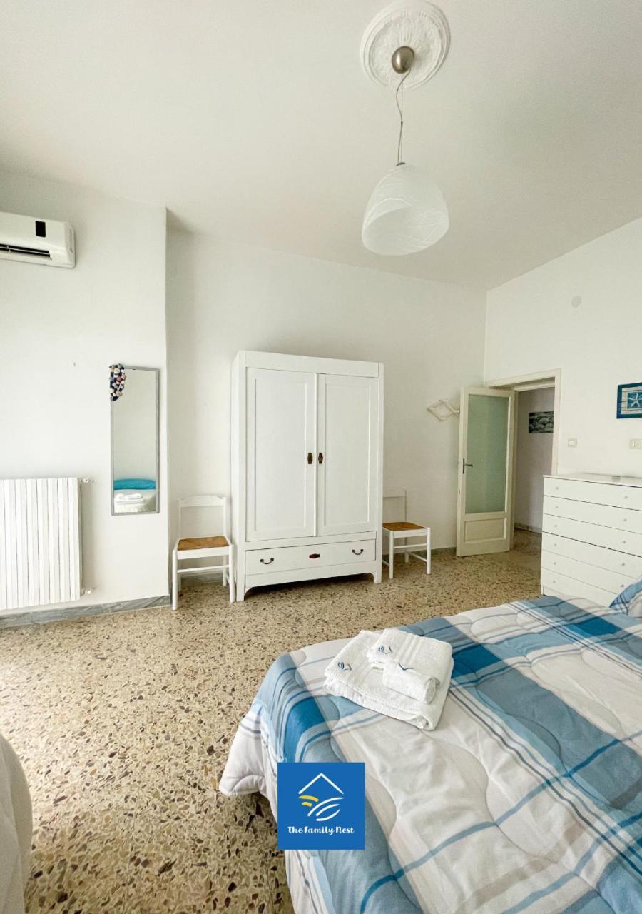 The Family Nest - Casa Eva Apartment Manfredonia Room photo