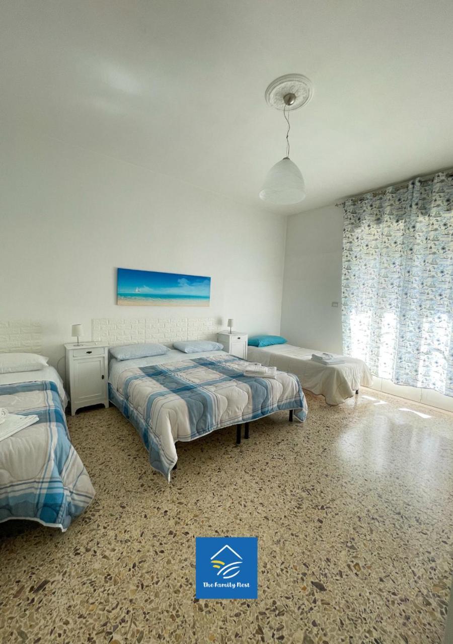 The Family Nest - Casa Eva Apartment Manfredonia Room photo