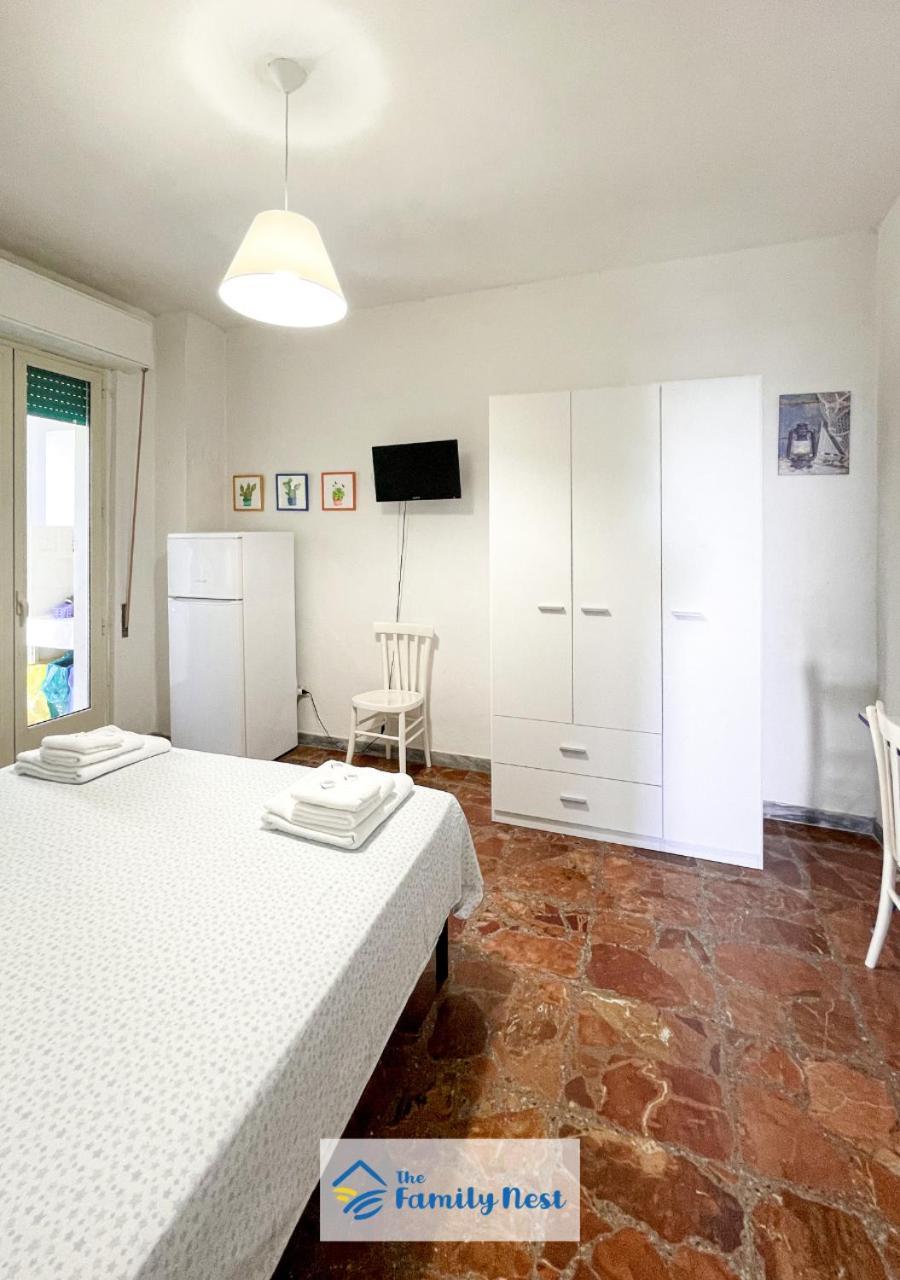 The Family Nest - Casa Eva Apartment Manfredonia Room photo